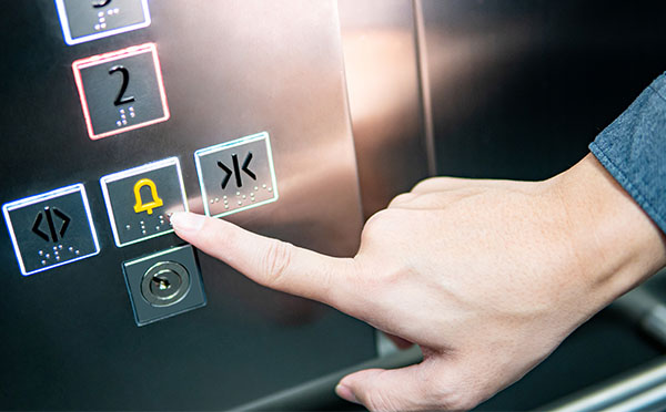 Notrufsysteme im Aufzug: Die 2G-Abschaltung kommt