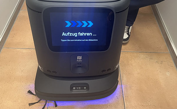 Wenn der Wischroboter selbstständig Aufzug fährt