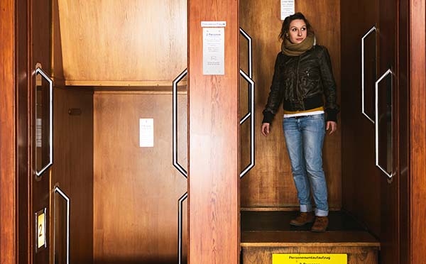 Der älteste Paternoster der Welt ist wieder in Betrieb